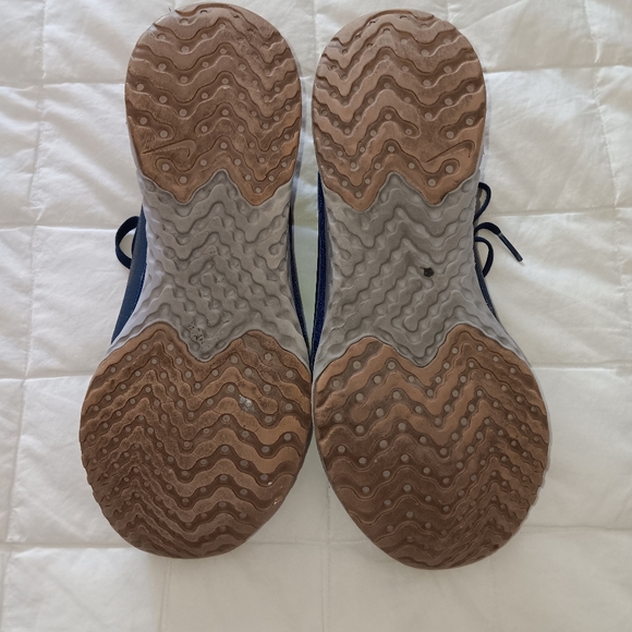 Nike Legend reacts - Picture 4 of 6